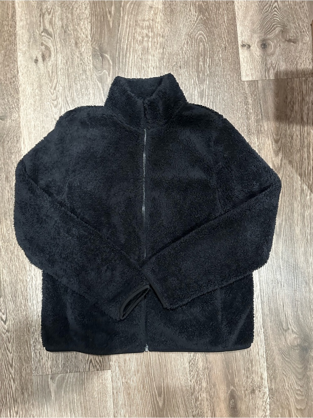 UNIQLO Women’s Black Sherpa Zip-Up Jacket